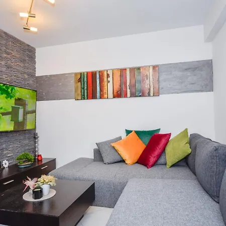 Kiki Apartment